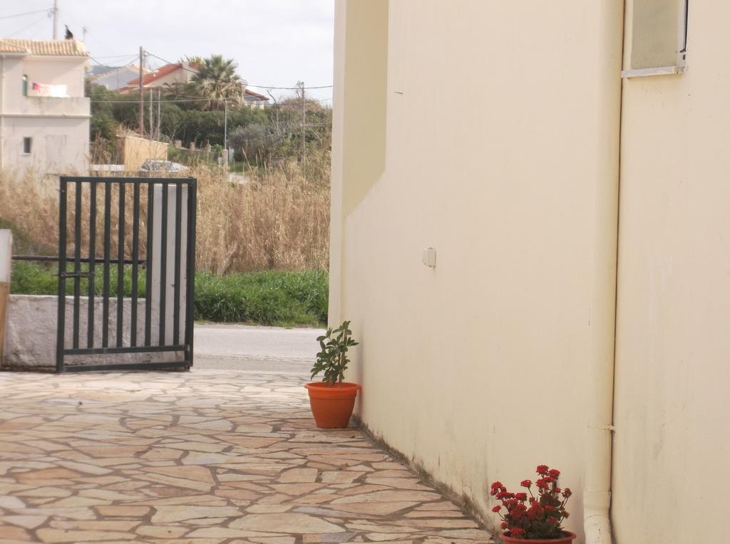 Tony'S Apartments Агиос-Георгиос Экстерьер фото